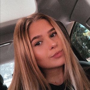 Meet your Posher, Anya